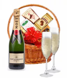 Moet & Chandon Champagne Hamper